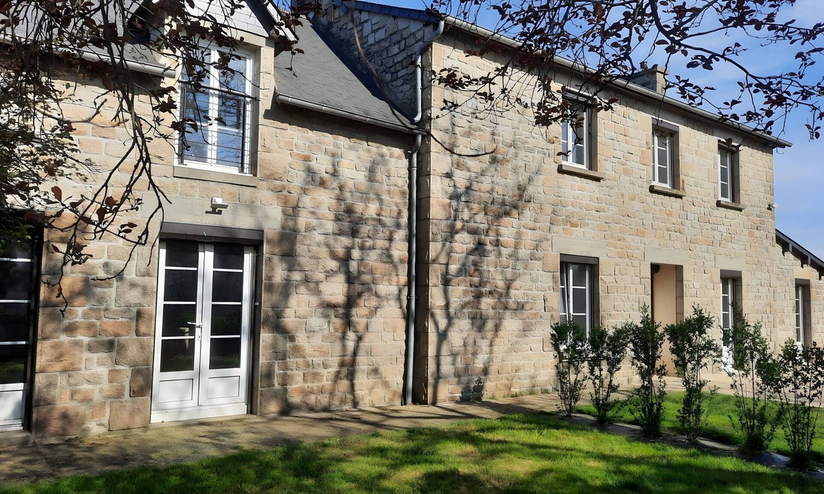 Bourseul House | Holiday Home 'Gite Les Copains - L'autre' with Private Terrace, Private Garden and Wi-Fi