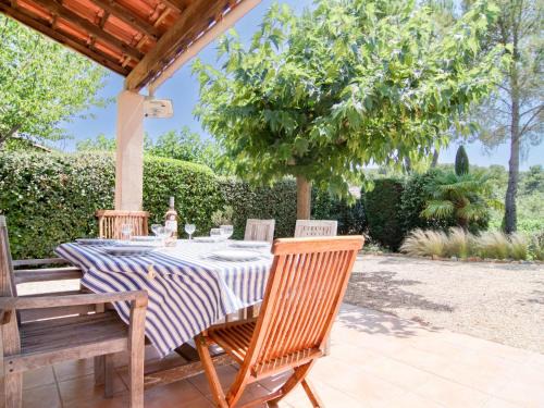 Nans-les-Pins House | Holiday Home Le Jardin du Golf by Interhome