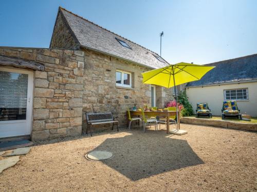 Ploumilliau House | Holiday Home Les Azalées by Interhome