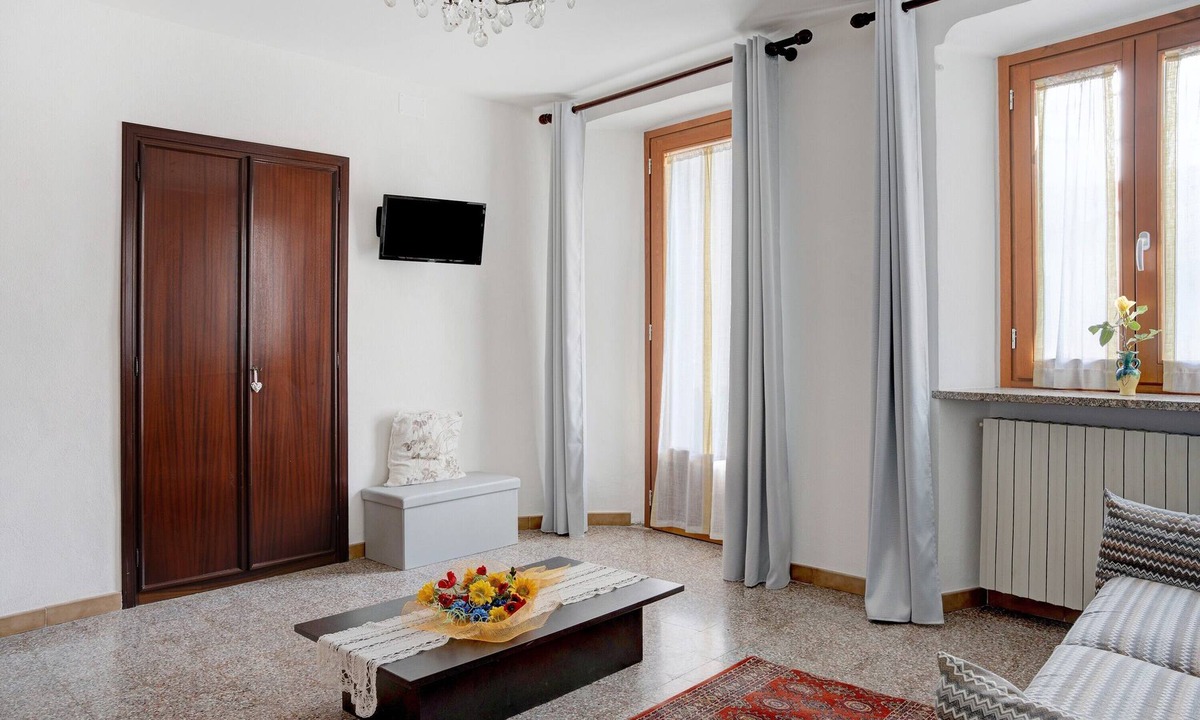 Dronero House | Holiday Home 'Pin E Cele' with Mountain View, Private Terrace and Balcony