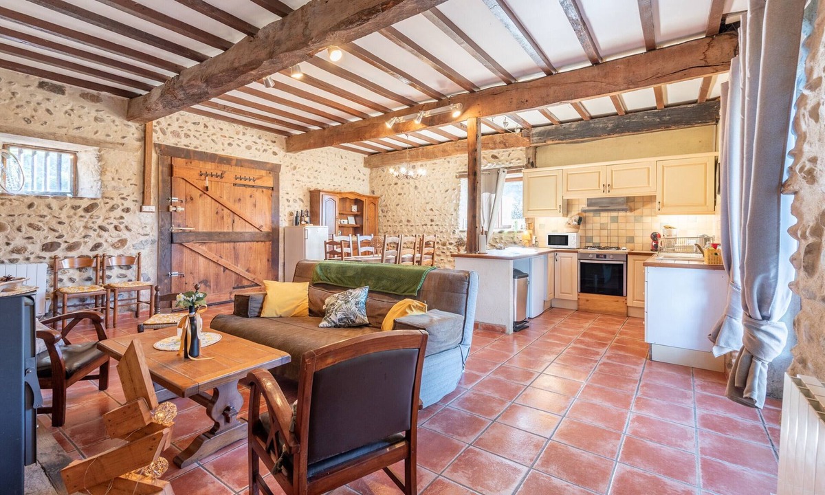 Peyraube House | Holiday Home “Tomettes” with Mountain View, Wi-Fi and Air Conditioning