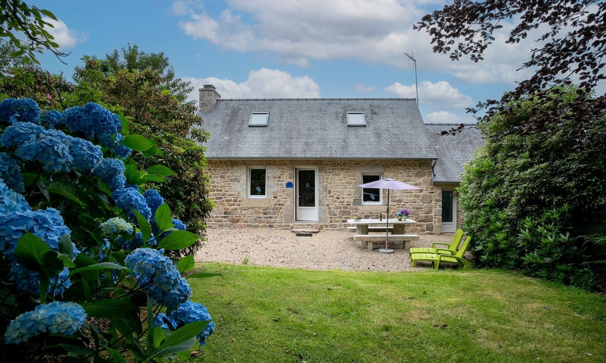 Lanvellec House | Holiday Home 'Ty Nevez' with Private Terrace and Private Garden