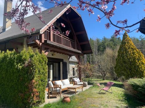 Barcelonnette Ski Chalet | Holiday in Arles Chalet 12 personnes avec vue incroyable