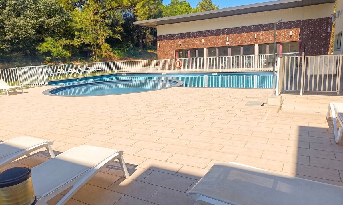 Remoulins Apartment | Homerez - Apartment in Remoulins