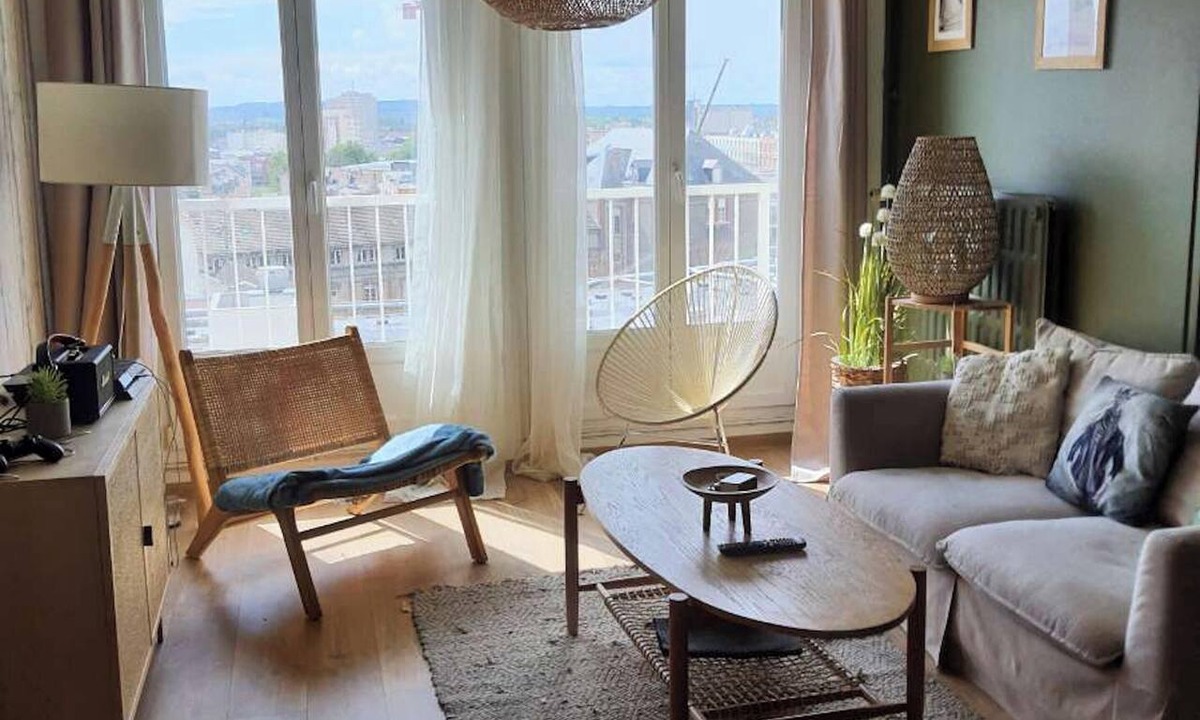 Reims Apartment | Homerez - Apartment in Reims.