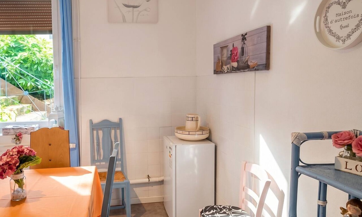 Pouxeux Apartment | Homerez - Apartment Pouxeux