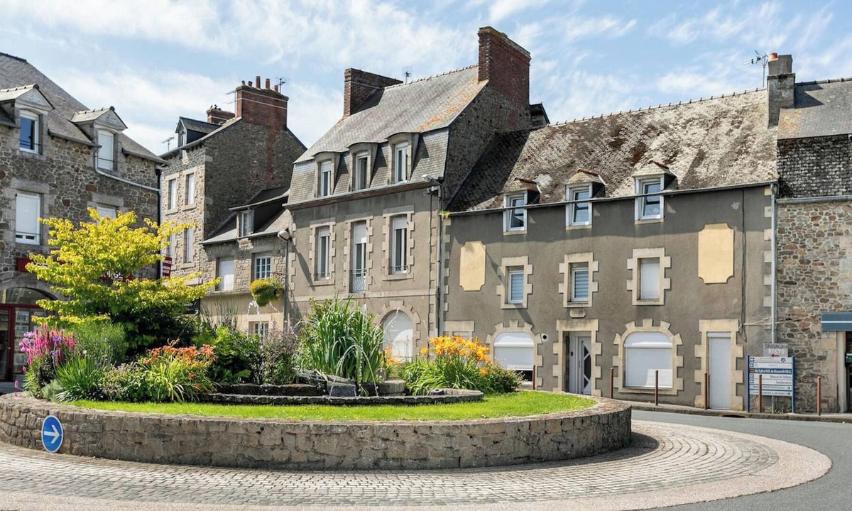 Plancoet Apartment | Homerez - Beautiful appartement for 4 ppl. with garden at Plancoët
