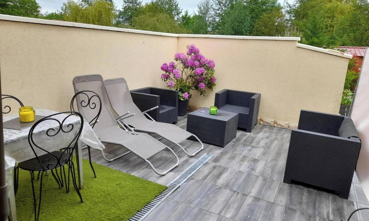 Brevonnes House | Homerez - Charming House in Brévonnes with Fenced Garden