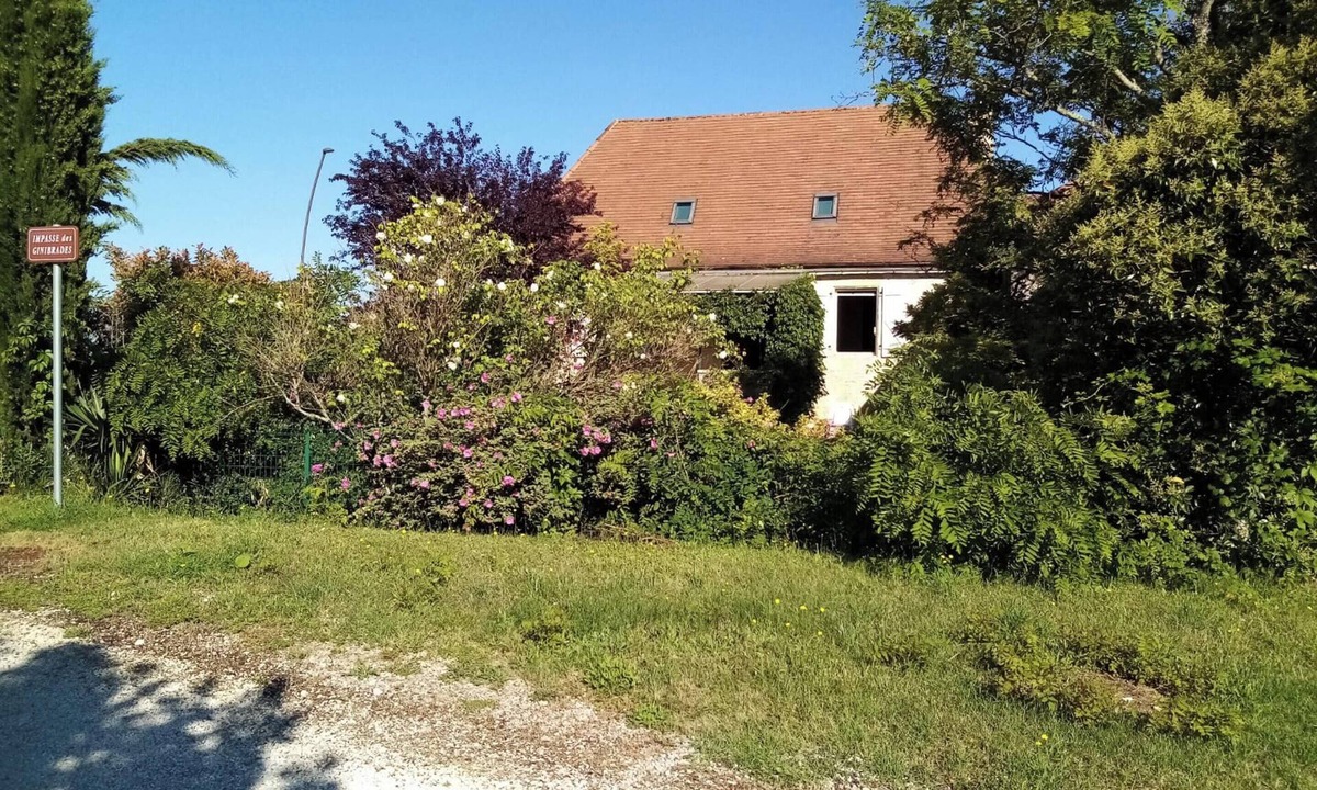Saint-Martin-de-Vers House | Homerez - Charming house in Nadillac with private pool