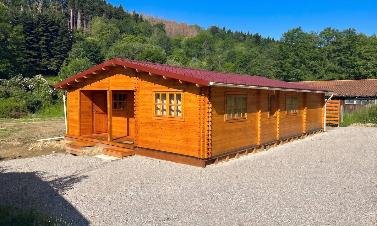 Fougax-et-Barrineuf House | Homerez - House in Fougax-et-Barrineuf with garden