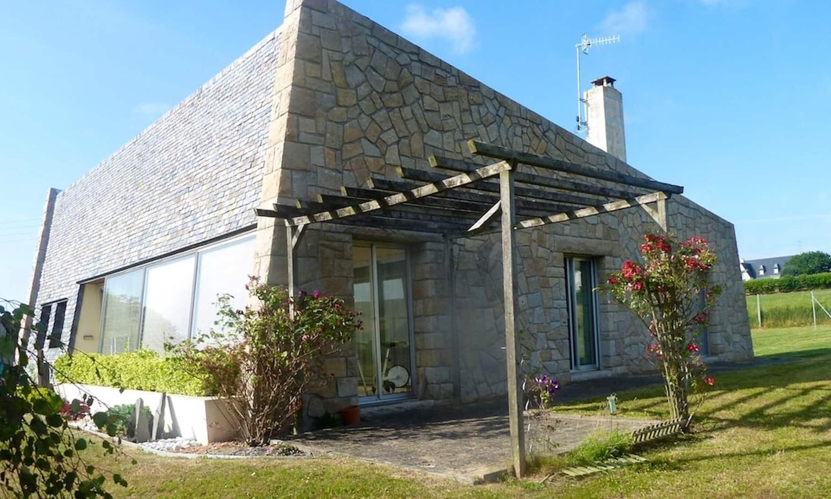 Hillion House | Homerez - House 4 km away from the beach for 8 ppl. with garden at Hillion
