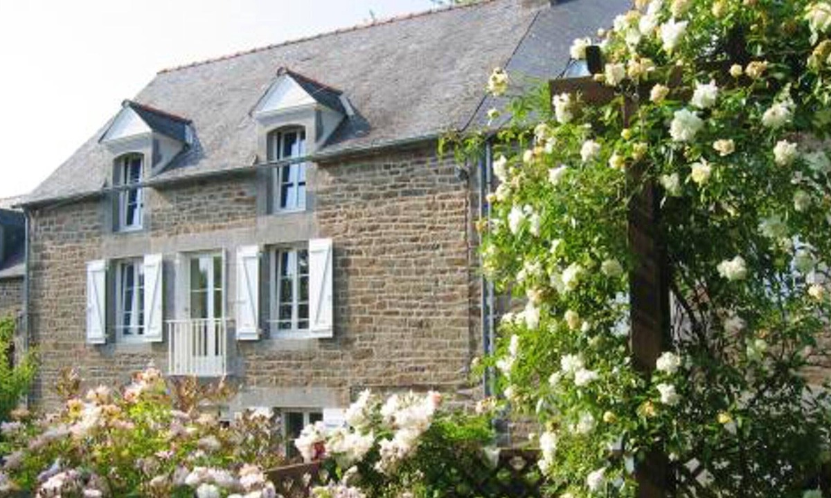 Pleudihen-sur-Rance House | Homerez - House 3 km away from the beach for 6 ppl. at Pleudihen s/Rance