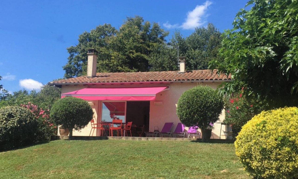 Monlaur-Bernet House | Homerez - House with Fireplace and Terrace in Monlaur-Bernet