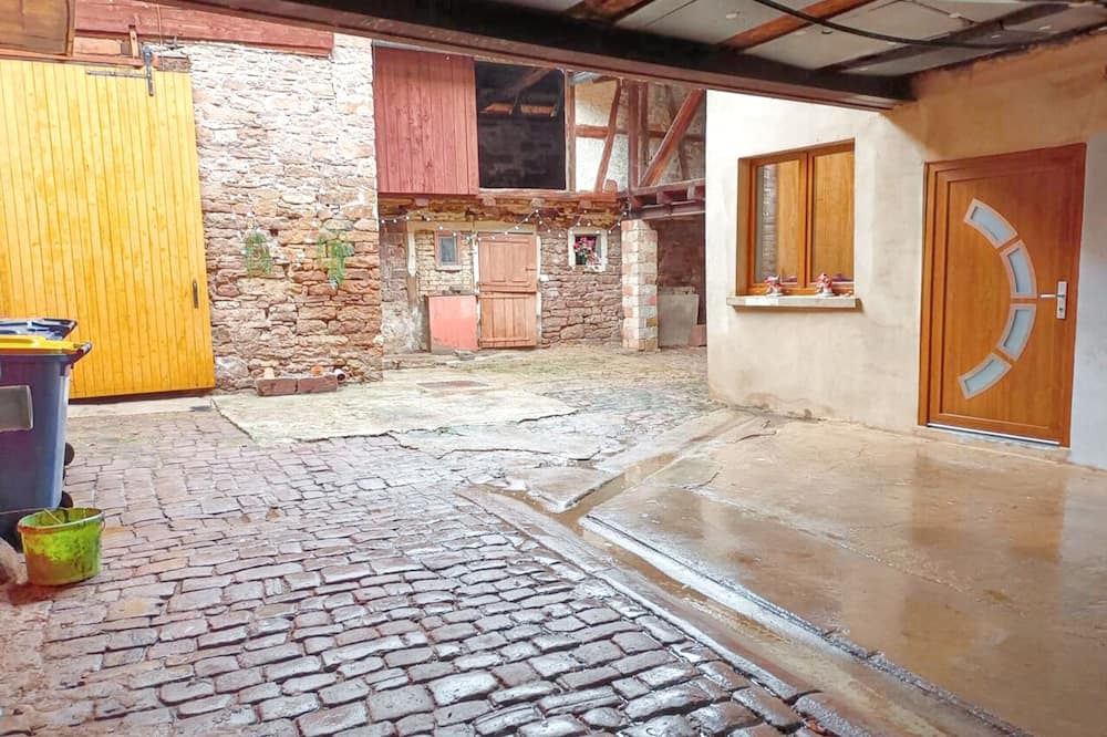 Balbronn House | Homerez - House with jacuzzi in Balbronn
