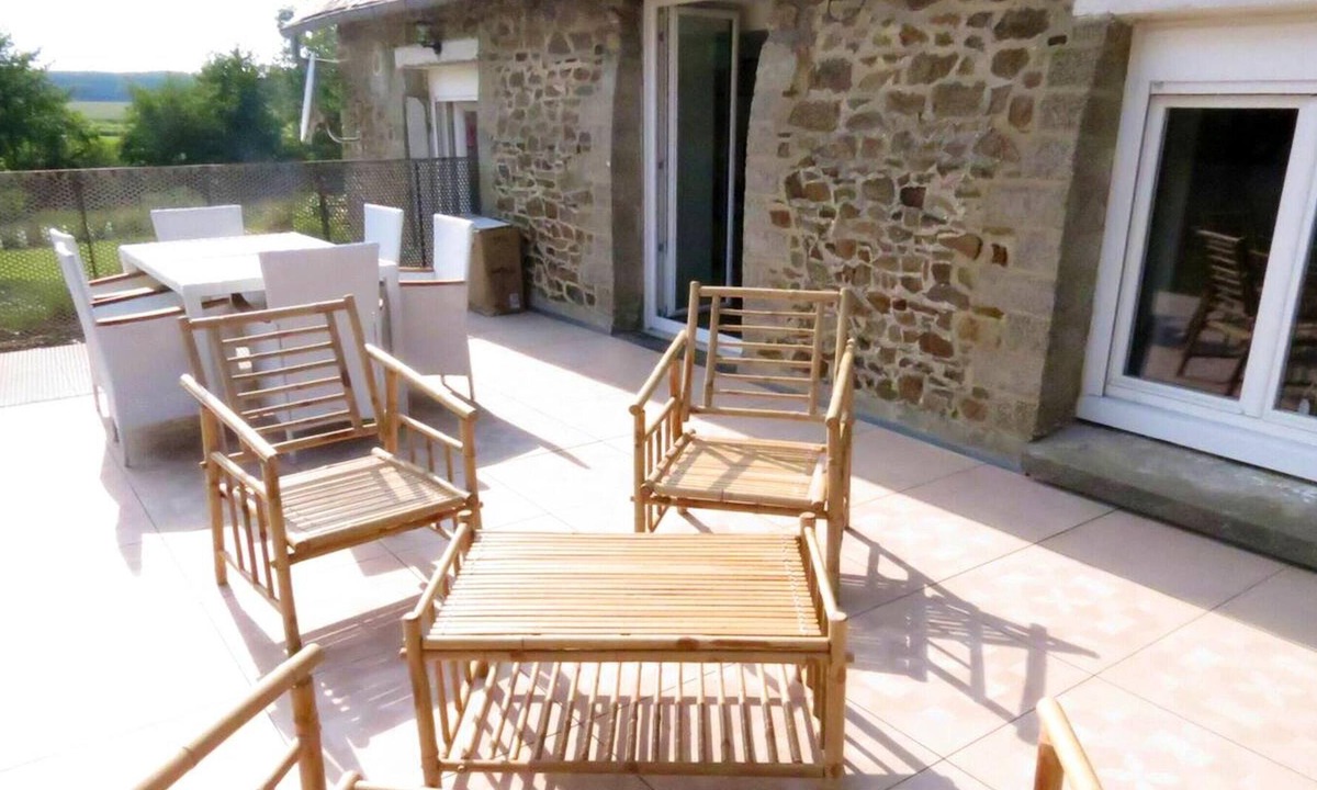 Roz-Landrieux House | Homerez - Nice house for 6 ppl. with swimming-pool and garden at Roz-Landrieux