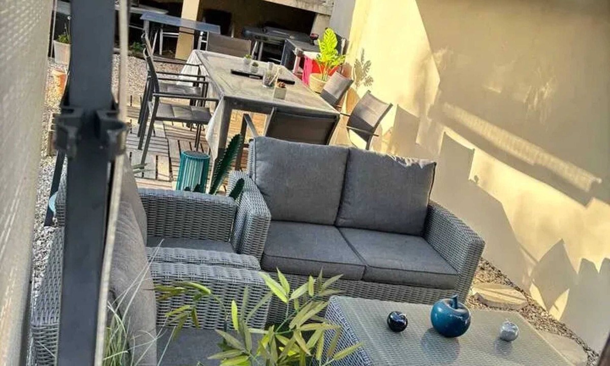 Noe House | Homerez - Nice house for 4 ppl. with garden and terrace at Noé