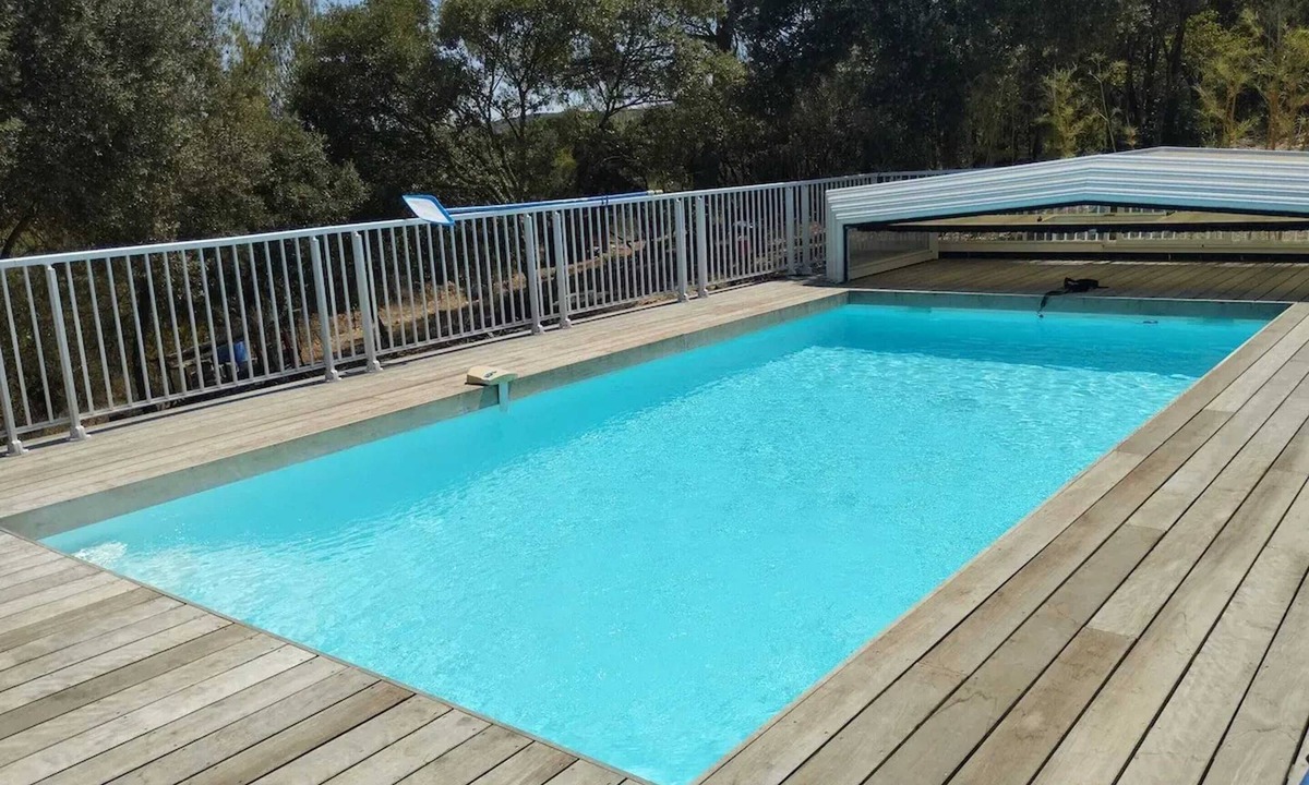 Collias Villa | Homerez - Villa in Collias