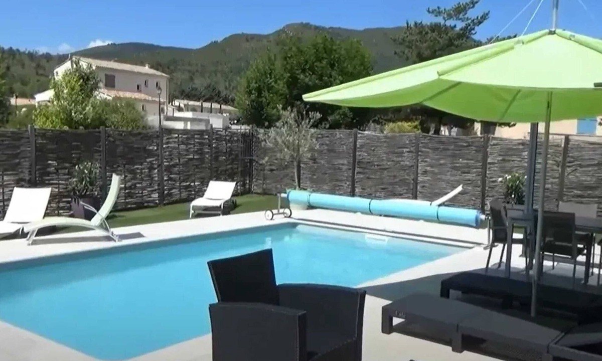 Castellane Villa | Homerez - Welcoming Villa with Pool in Castellane - 153 m²