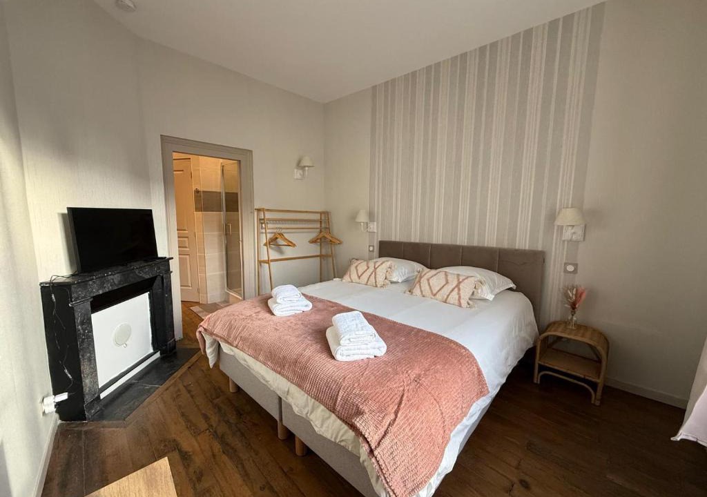 Old Town Apartment | Horizon Troyen T11