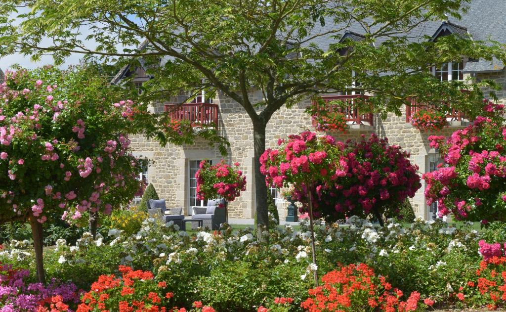 Saint-Coulomb House | Hostellerie de la Motte jean