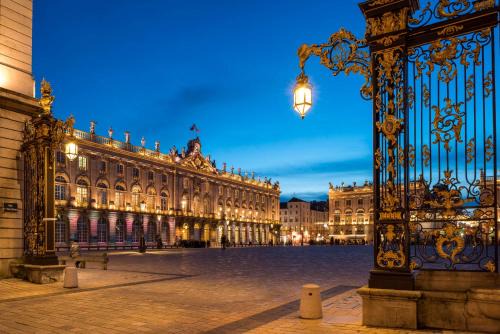 Saint Nicolas - Charles III - Ville vieille - Trois Maisons - Leopold Hotel | Hotel de l'Academie Place Stanislas, Nancy Centre , Gare et Congrés