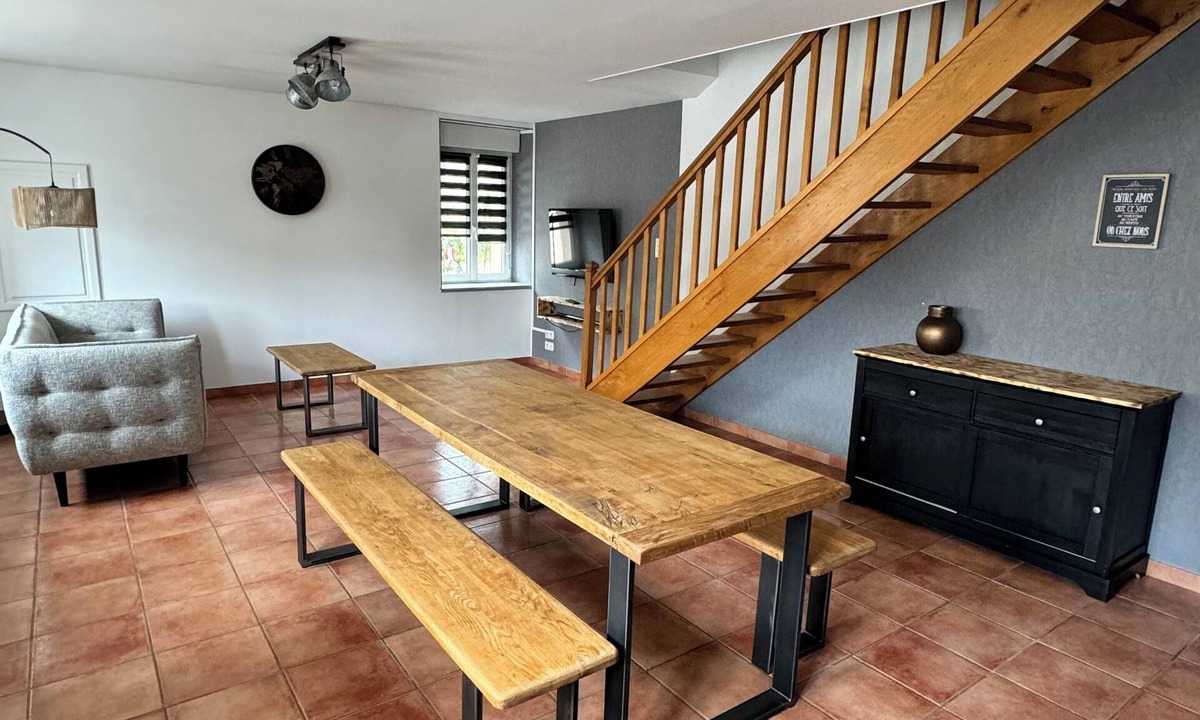 Baudricourt House | House at the foot of the Mirecourt circuit