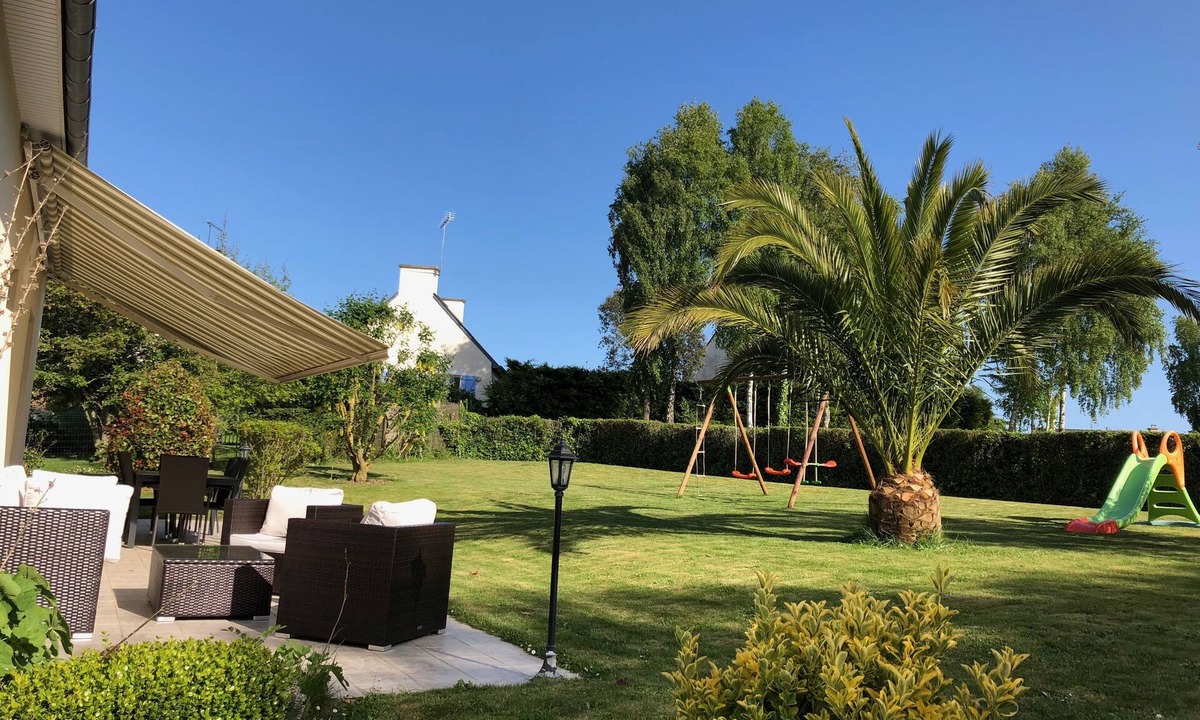 Etables-sur-Mer House | House for 10 people - sea view, beach 600m away, ideal with family or friends