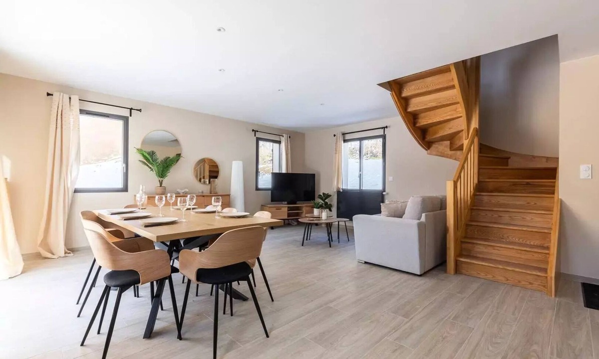 Peyragudes Villa | House for 7 People in Loudenvielle, Near the Center, with Wi-Fi