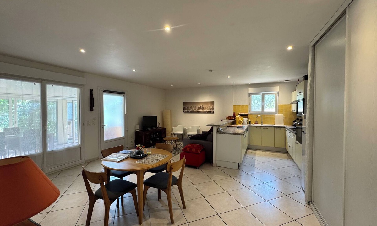 Castelnau-d'Estretefonds House | House 65 M2, with veranda 20m2. quiet comfort 20 min from Toulouse.