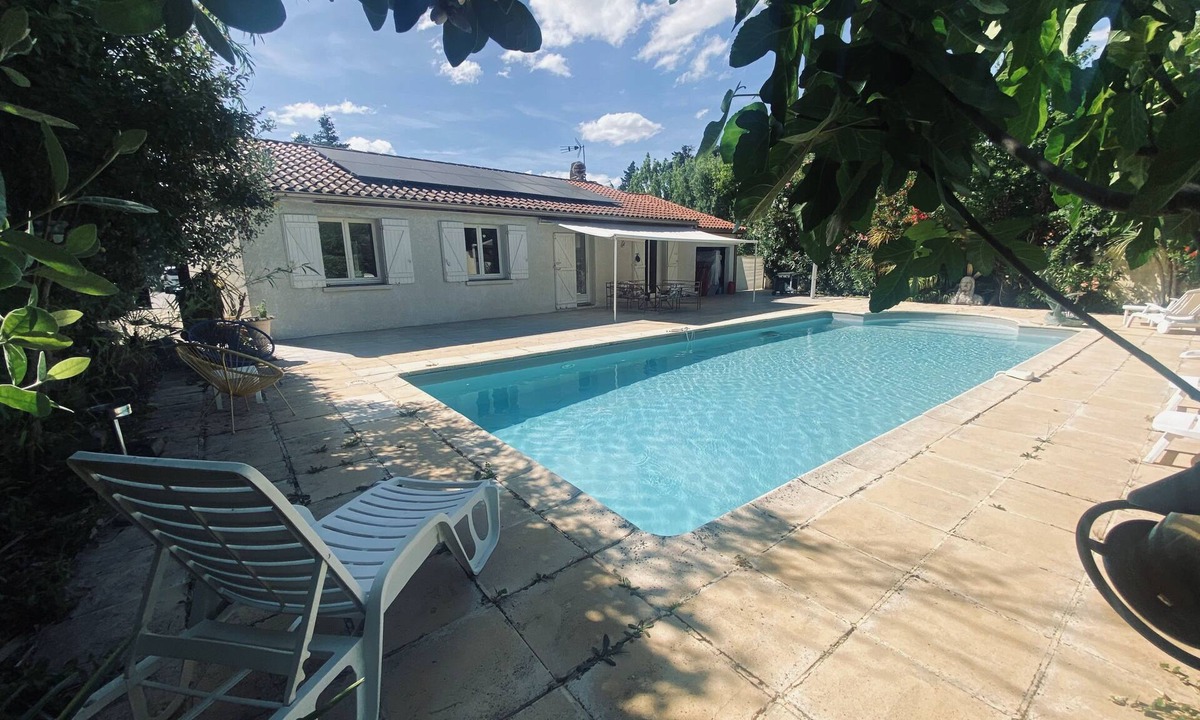 La Salvetat-Saint-Gilles House | HOUSE 130 m2 20KM from TOULOUSE 15 KM from airport. Blagnac S.E.with PISCINE PRIVEE