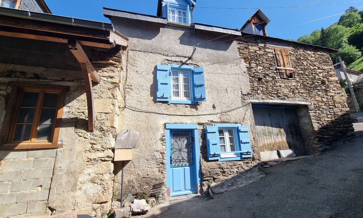 Boutx House | House in the heart of a small mountain village