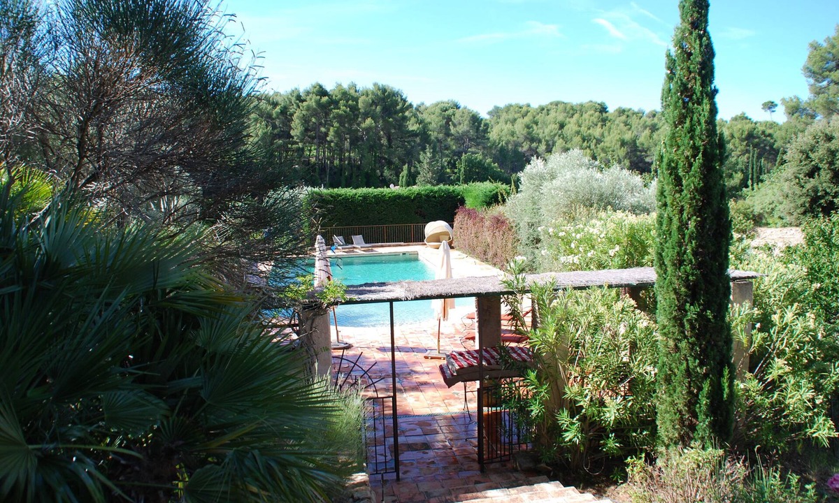 Le Castellet Villa | House of character for 1-13 people