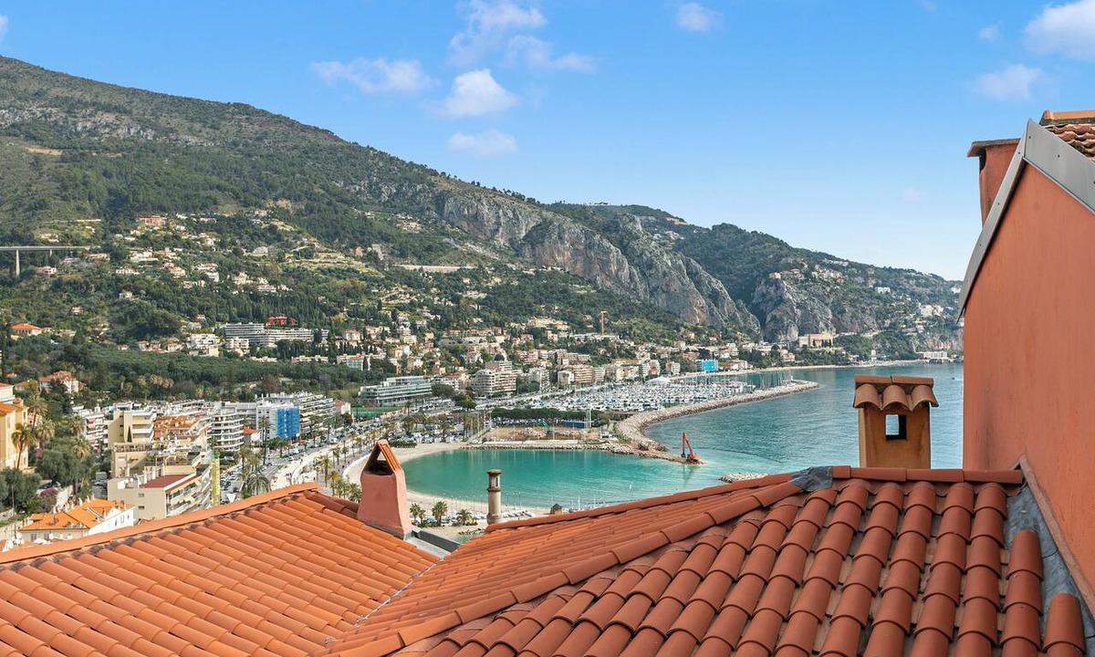 Old Town Apartment | House Old Town 50m Beach and Shop, Menton, France