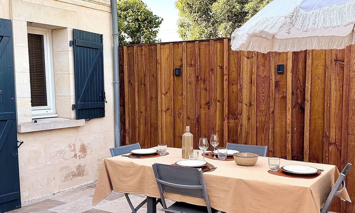 Ambares-et-Lagrave House | House Sienna - Near Bordeaux