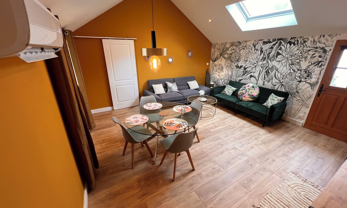 Saint-Julien-les-Villas House | House T3 air-conditioned free parking quiet area close to factory outlets