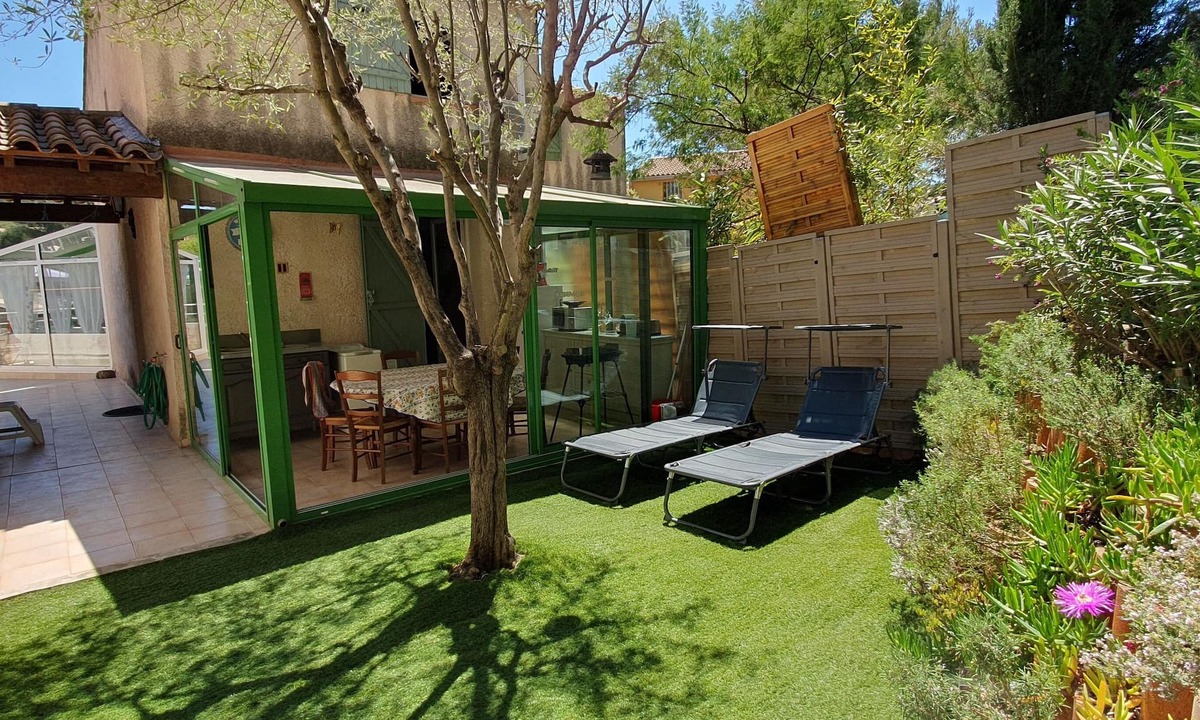 Bandol House | House T3 with terrace and garden in quiet residential area