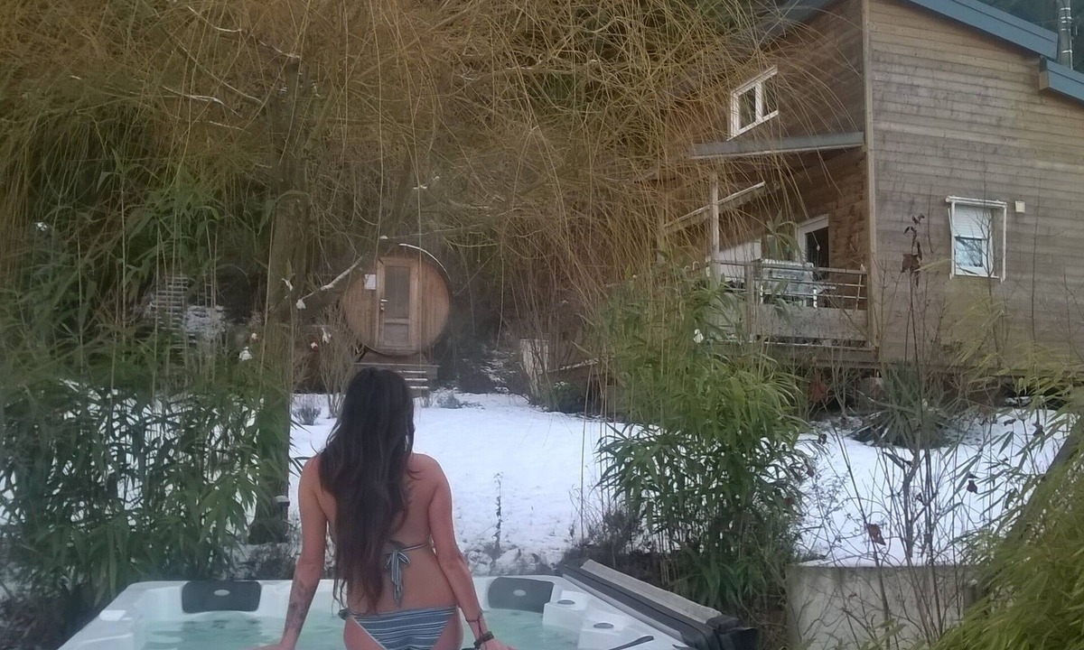 Muhlbach-sur-Bruche Ski Chalet | house with beautiful pool jacuzzi sauna benefits