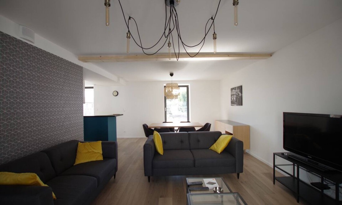 Saint-Max Apartment | Ideal family apartment, 103 m² with 35 m² terrace, in a quiet area