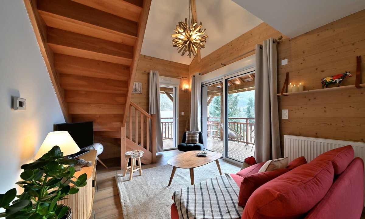 Peyragudes Apartment | Ideal Getaway at Lake Loudenvielle – Comfortable Apartment with Outdoor Activities