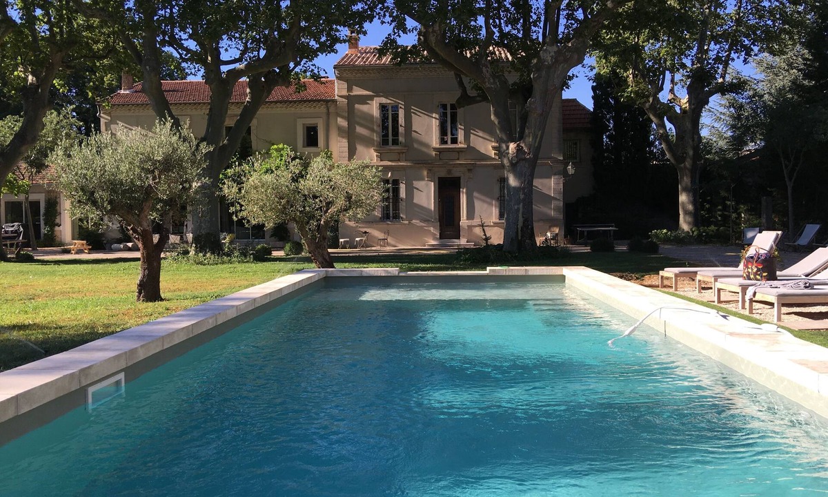 Cabannes House | In the Mas des Pampres, Provence is at your fingertips