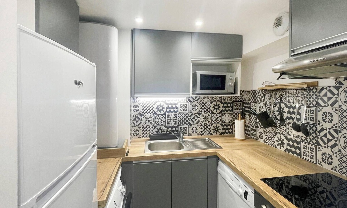 Bayonne Apartment | In this vacation apartment in a central location, the vacation becomes a pleasure.