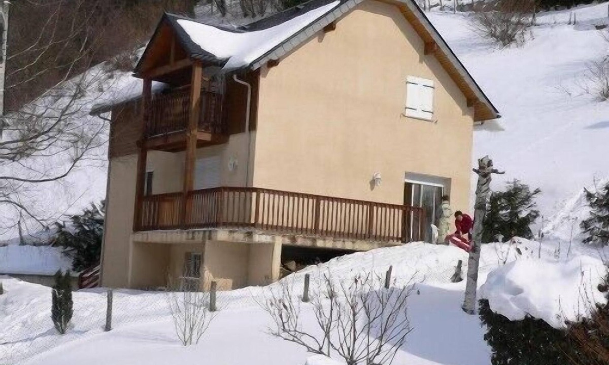 Cauterets Ski Chalet | independent chalet cauterets, 10 people with free shuttle to the cable cars