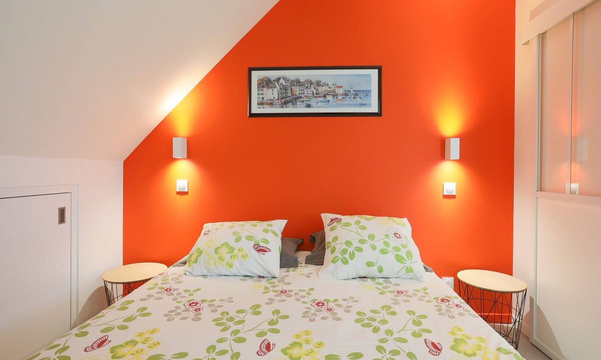 Trevou-Treguignec Apartment | Kerli Cosy Apartment with Sea View, Private Garden and Wi-Fi