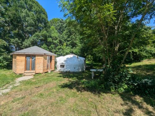 La Bastide-sur-l'Hers House | Kerterre, hébergement insolite en lisière de forêt