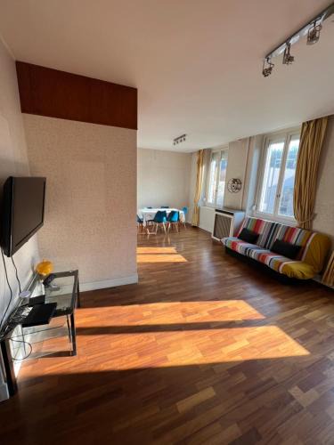 Chalons-en-Champagne Apartment | L’ÉMERAUDE 4