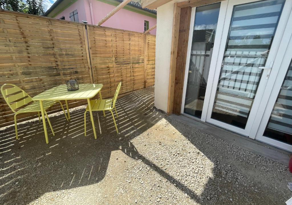 Saint-Julien-les-Villas Apartment | L agréable