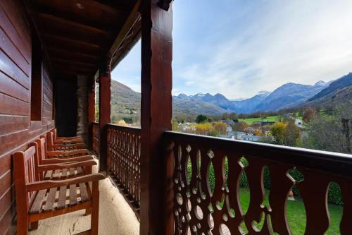 Avajan Ski Chalet | L'Ancienne Poste Exclusive Alpine Chalet