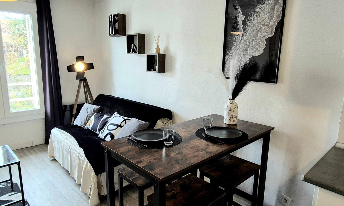 Lourdes Apartment | L'Atelier-T2 near the Wifi-Parking center