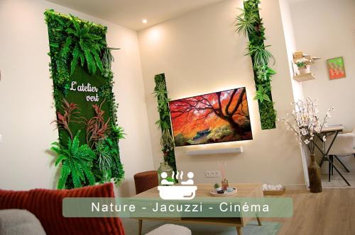 Troyes Apartment | L'atelier vert - SPA, Suite Luxe, Proche Hypercentre - Classé 4 étoiles