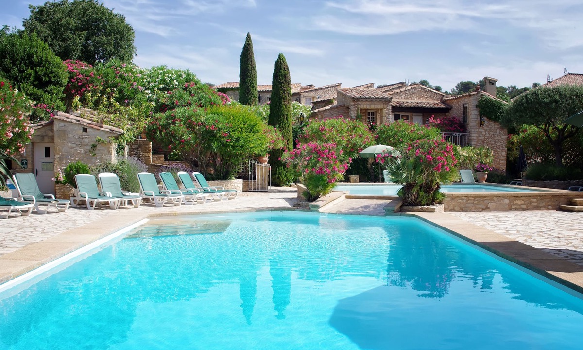 Cabrieres Hotel | L'Enclos des Lauriers Roses